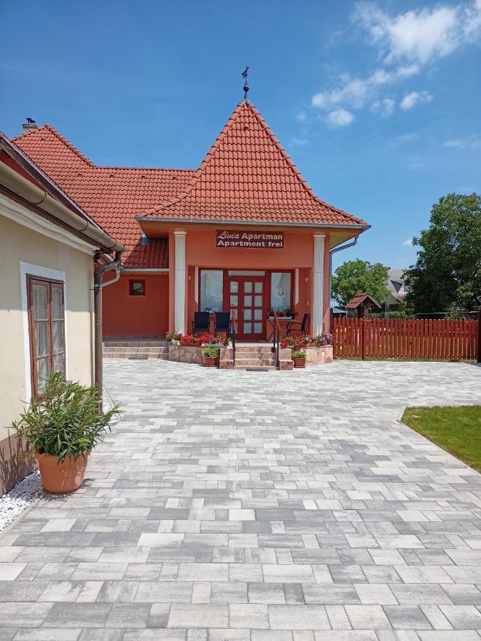 Livia Apartman Bük Extérieur photo