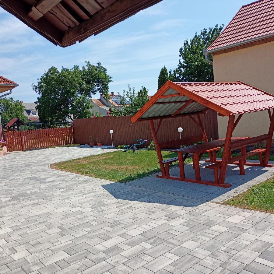 Livia Apartman Bük Extérieur photo