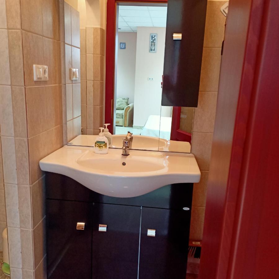 Livia Apartman Bük Extérieur photo